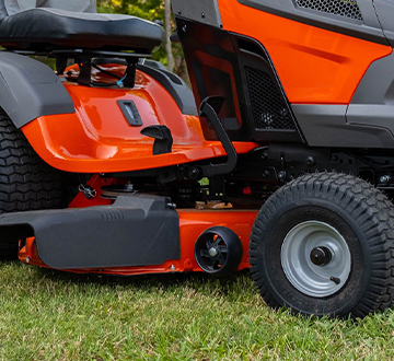 Riding mower wheel detail